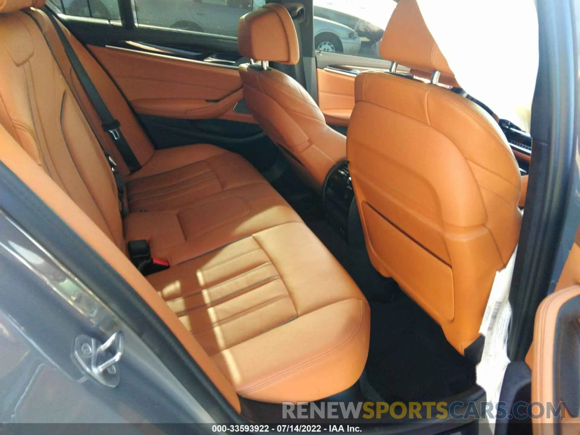 8 fotografías del automóvil dañado WBA13BK05MCG15314 BMW 5 SERIES 2021