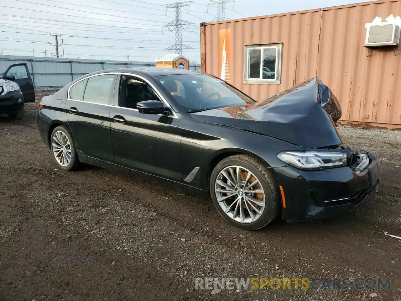 4 fotografías del automóvil dañado WBA33AG06MCF18103 BMW 5 SERIES 2021