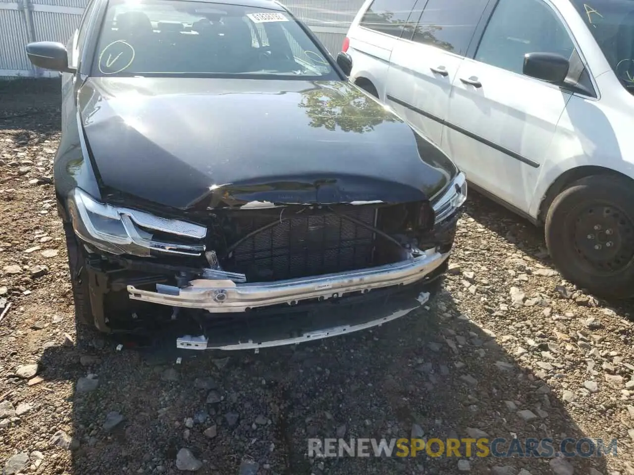 9 fotografías del automóvil dañado WBA33AG07MCH29763 BMW 5 SERIES 2021
