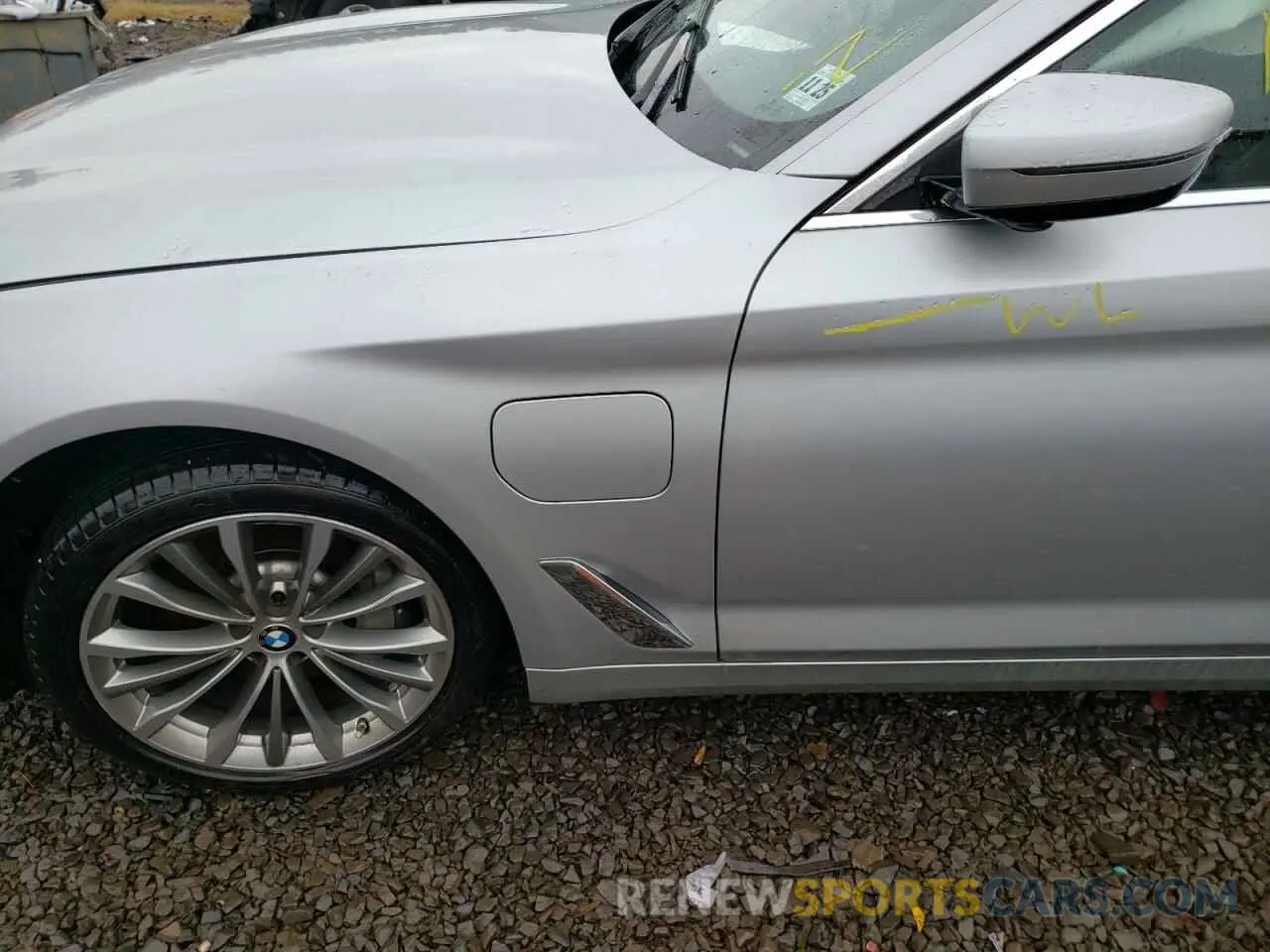 9 fotografías del automóvil dañado WBA33AG08MCF38269 BMW 5 SERIES 2021