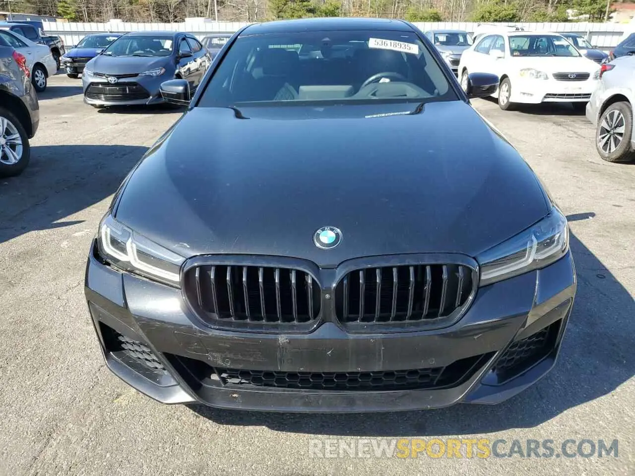 5 fotografías del automóvil dañado WBA33AG09MCF93586 BMW 5 SERIES 2021
