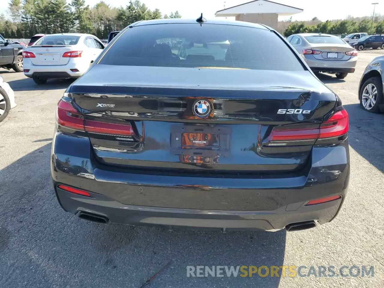 6 fotografías del automóvil dañado WBA33AG09MCF93586 BMW 5 SERIES 2021