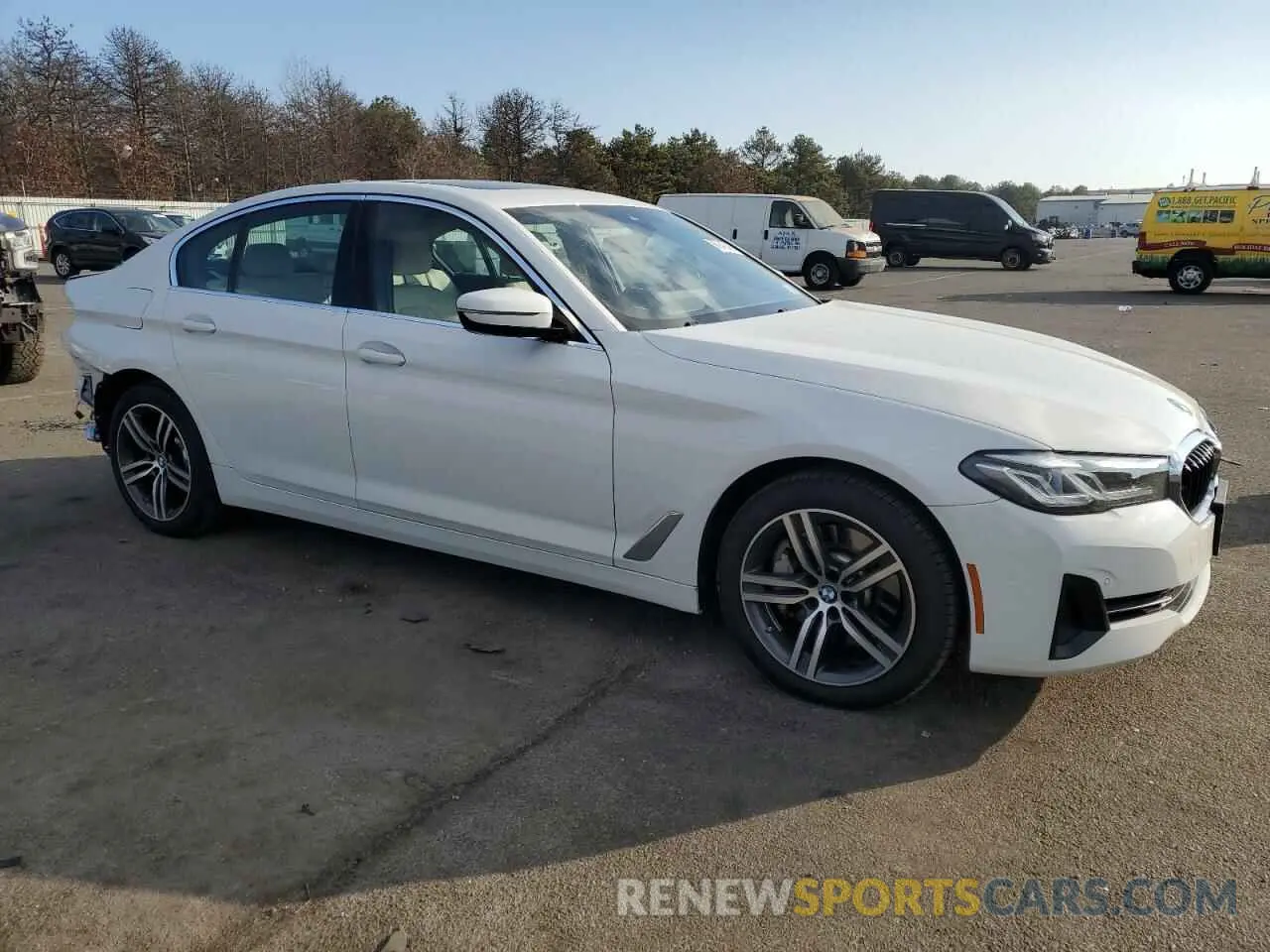 4 fotografías del automóvil dañado WBA33AG0XMCG88870 BMW 5 SERIES 2021