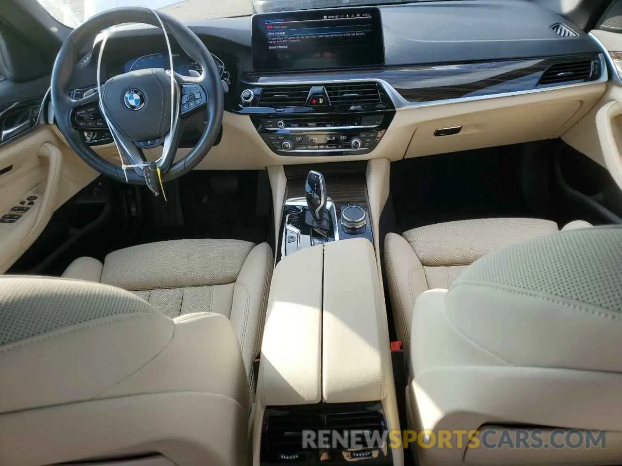 8 fotografías del automóvil dañado WBA33AG0XMCG88870 BMW 5 SERIES 2021