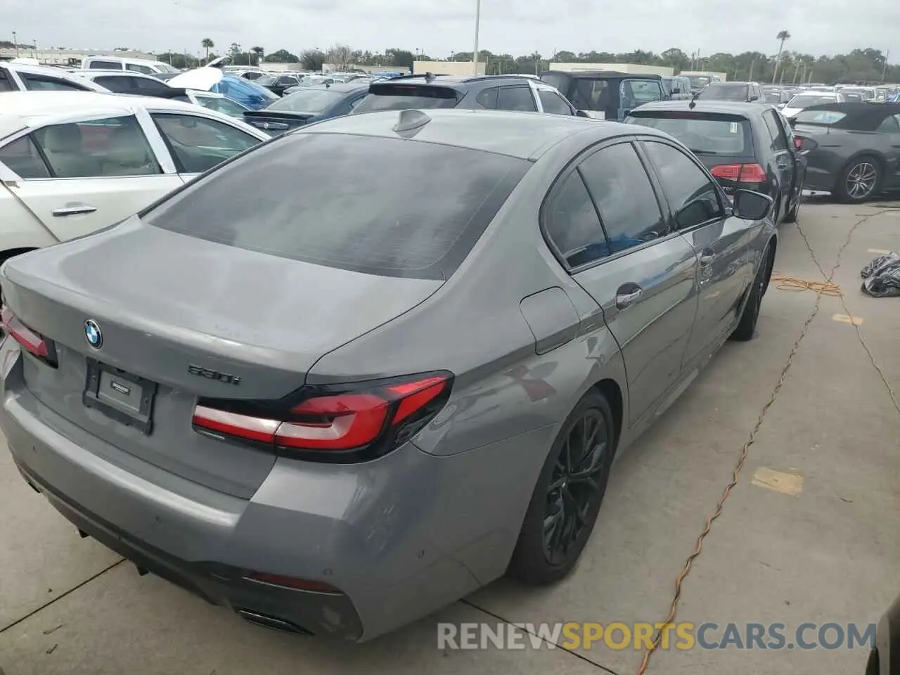 3 fotografías del automóvil dañado WBA53BH00MWX24316 BMW 5 SERIES 2021