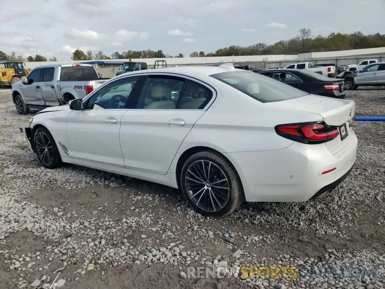 2 fotografías del automóvil dañado WBA53BH01MCF75127 BMW 5 SERIES 2021