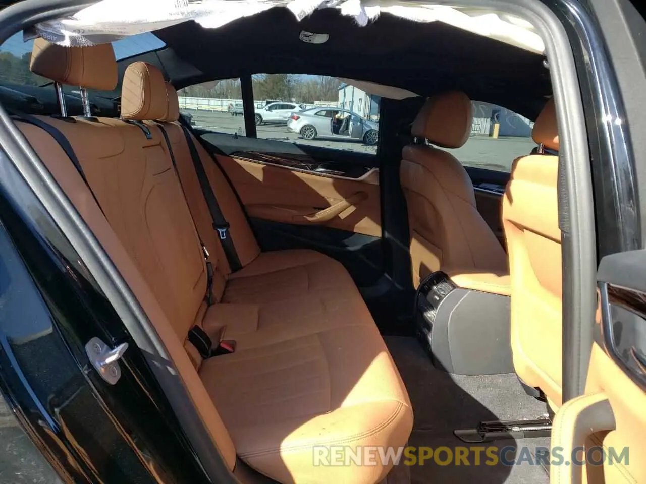 6 fotografías del automóvil dañado WBA53BH01MWX04852 BMW 5 SERIES 2021