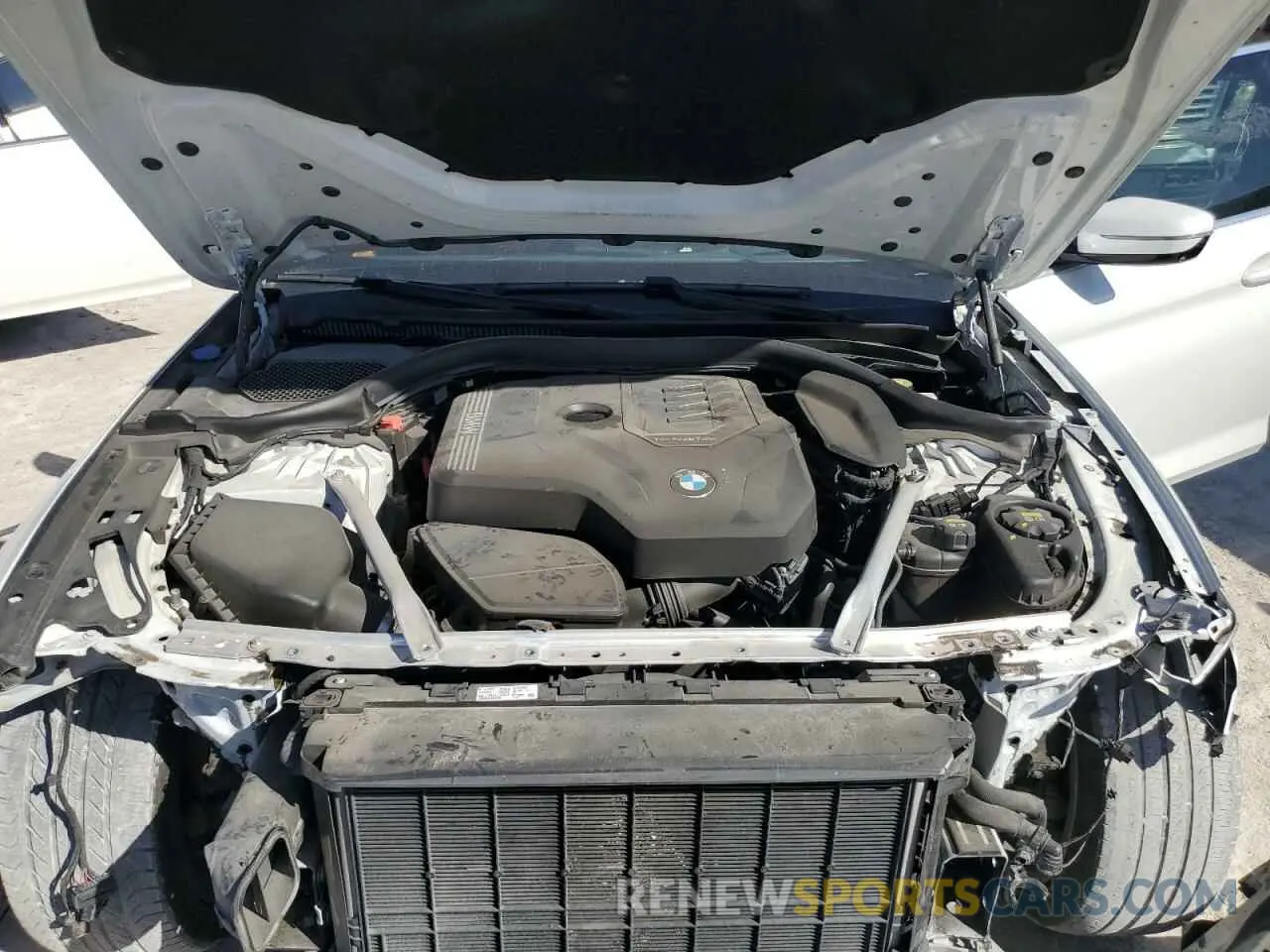 11 fotografías del automóvil dañado WBA53BH02MCF56120 BMW 5 SERIES 2021