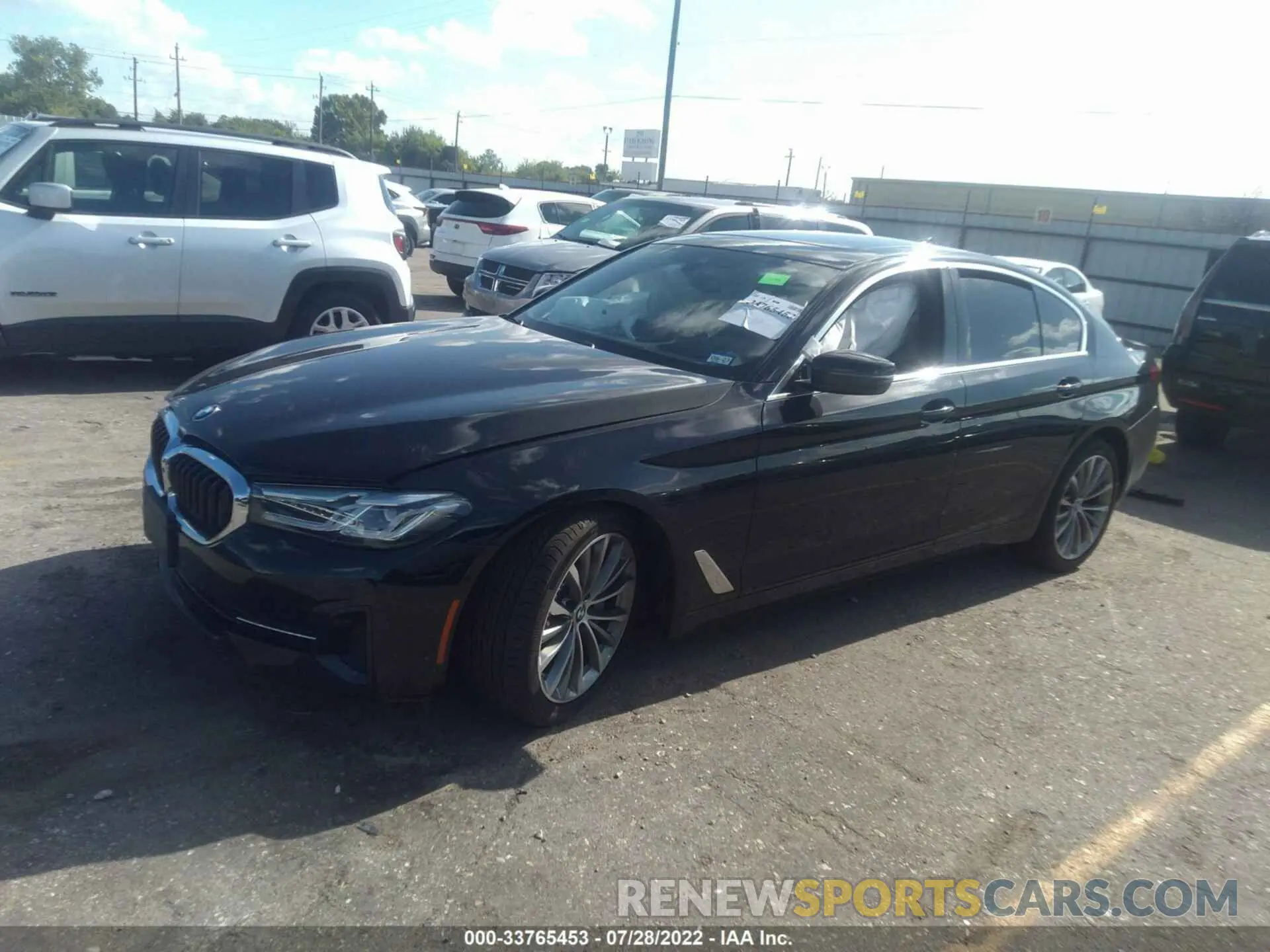2 fotografías del automóvil dañado WBA53BH02MWX28402 BMW 5 SERIES 2021