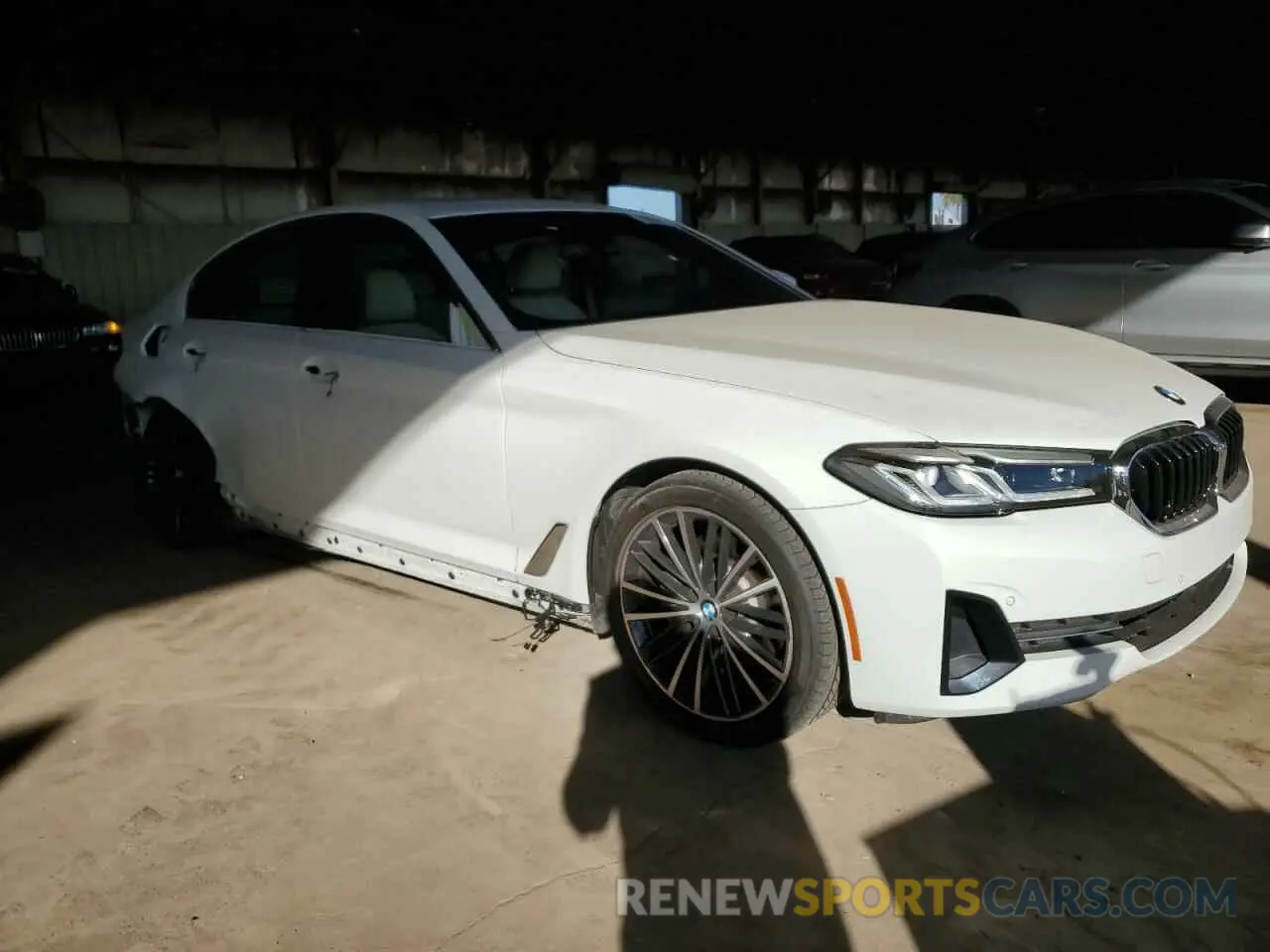 4 fotografías del automóvil dañado WBA53BH03MWX09759 BMW 5 SERIES 2021