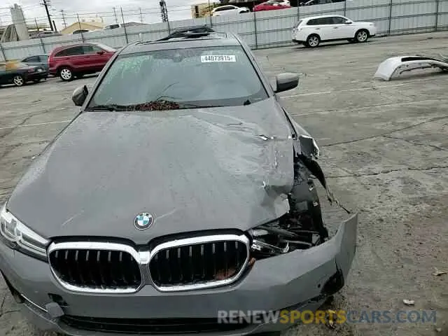 10 fotografías del automóvil dañado WBA53BH05MWW96268 BMW 5 SERIES 2021