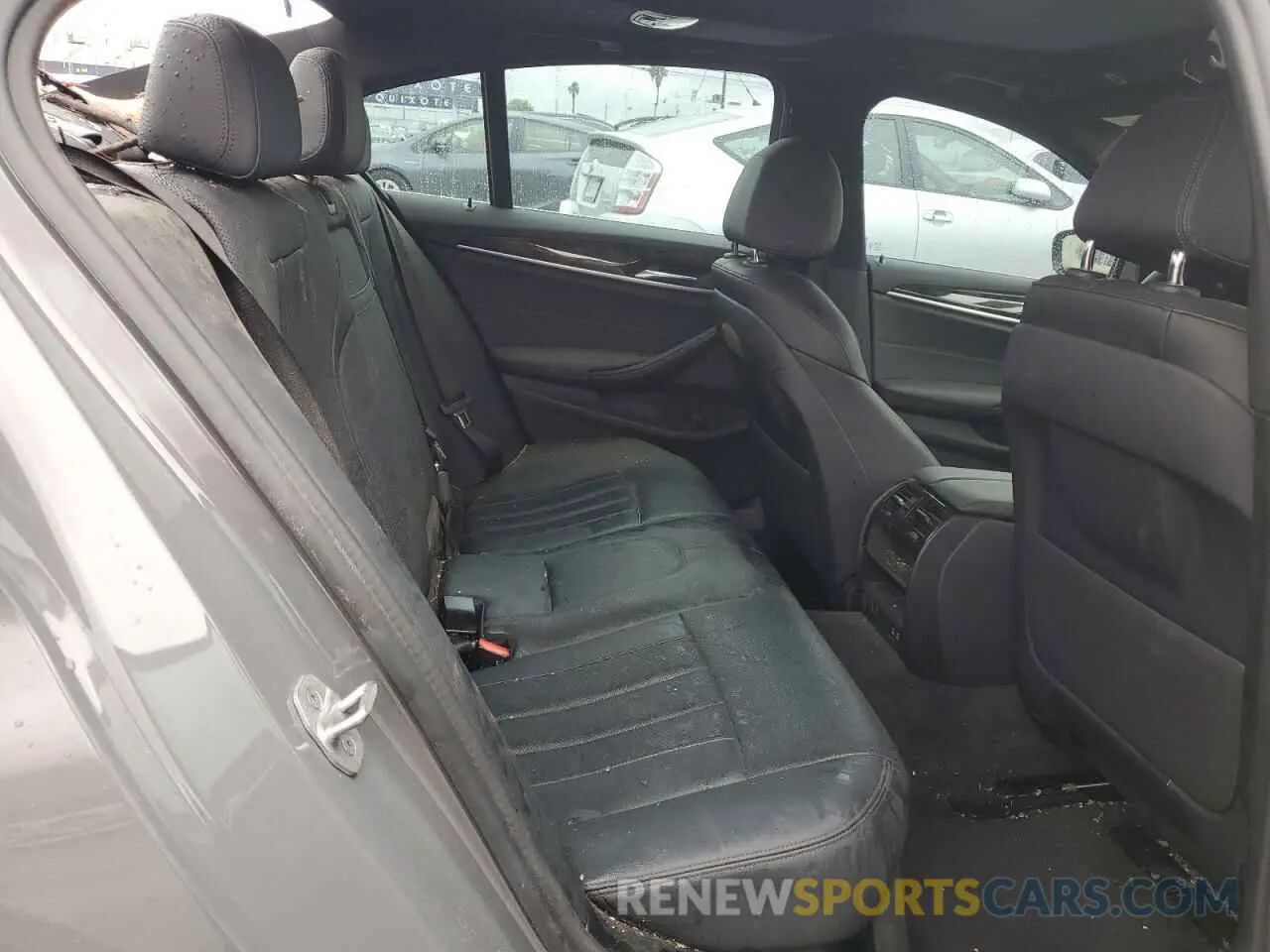11 fotografías del automóvil dañado WBA53BH05MWW96268 BMW 5 SERIES 2021