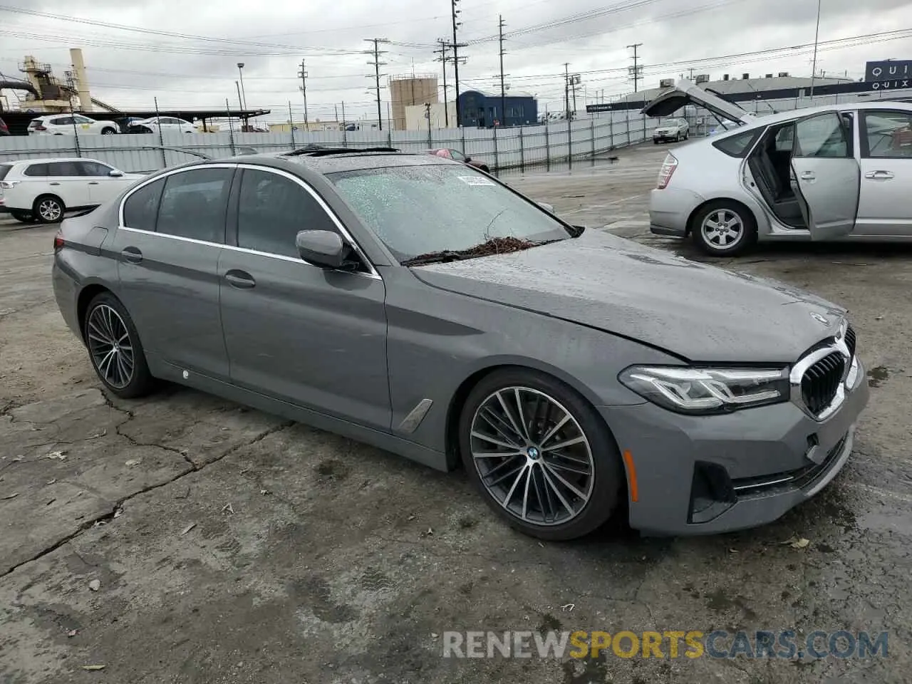 4 fotografías del automóvil dañado WBA53BH05MWW96268 BMW 5 SERIES 2021