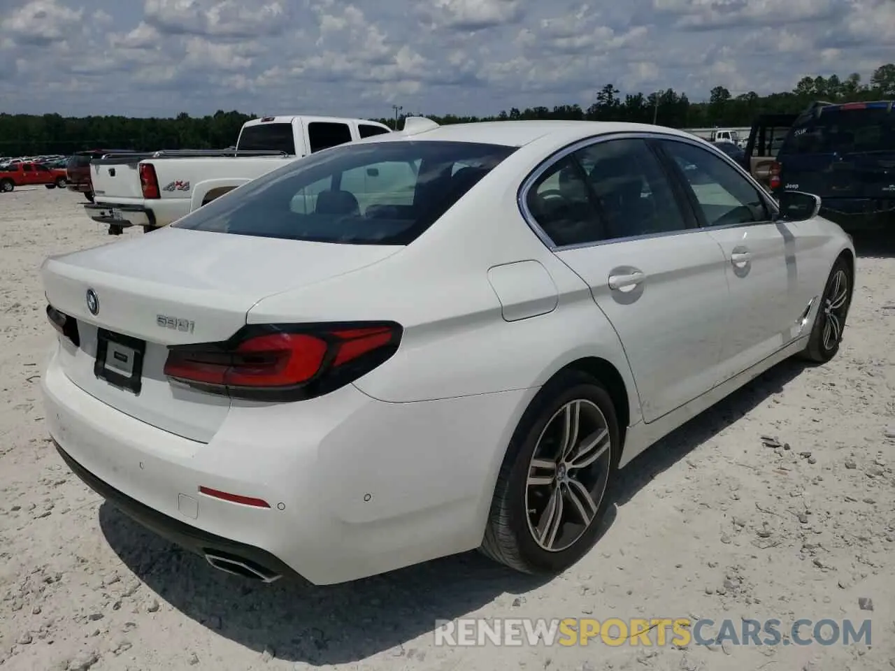 4 fotografías del automóvil dañado WBA53BH05MWX21699 BMW 5 SERIES 2021