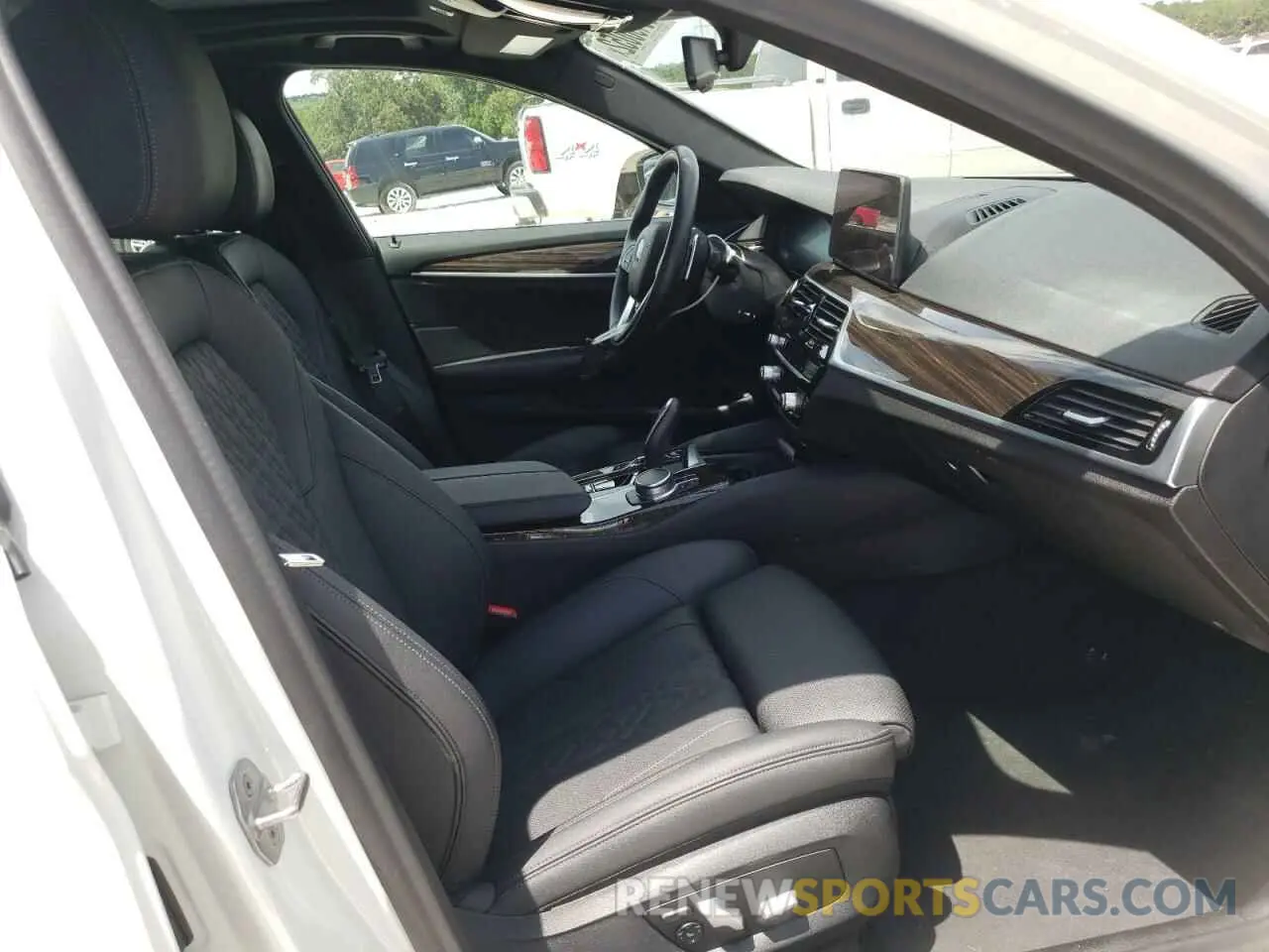 5 fotografías del automóvil dañado WBA53BH05MWX21699 BMW 5 SERIES 2021