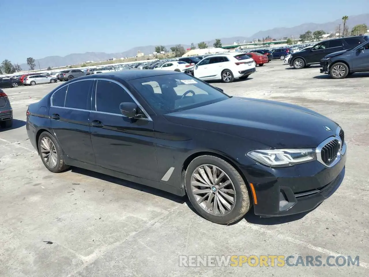 4 fotografías del automóvil dañado WBA53BH06MWW97316 BMW 5 SERIES 2021