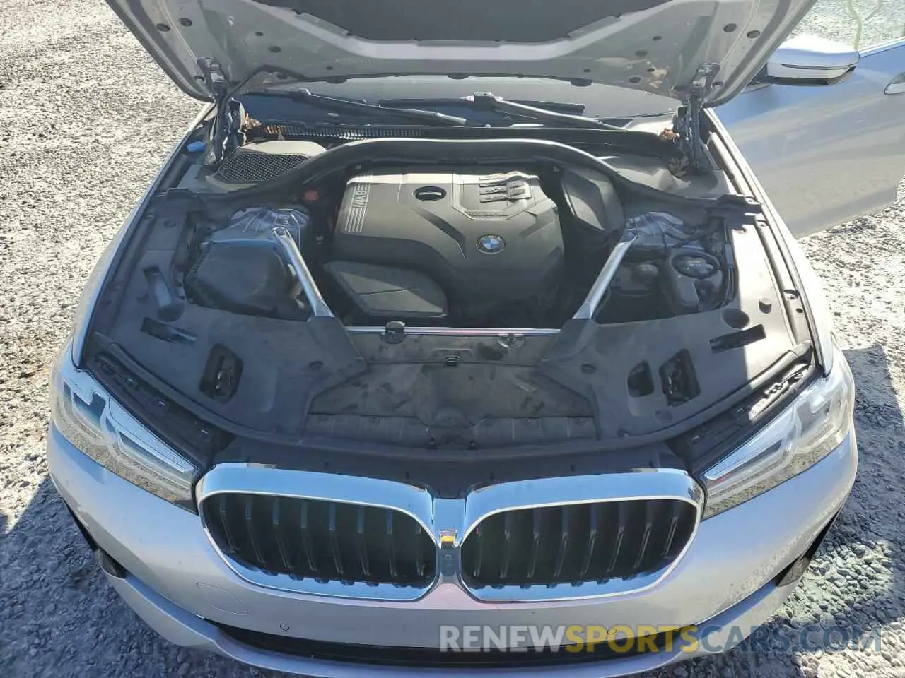11 fotografías del automóvil dañado WBA53BH07MCF59577 BMW 5 SERIES 2021