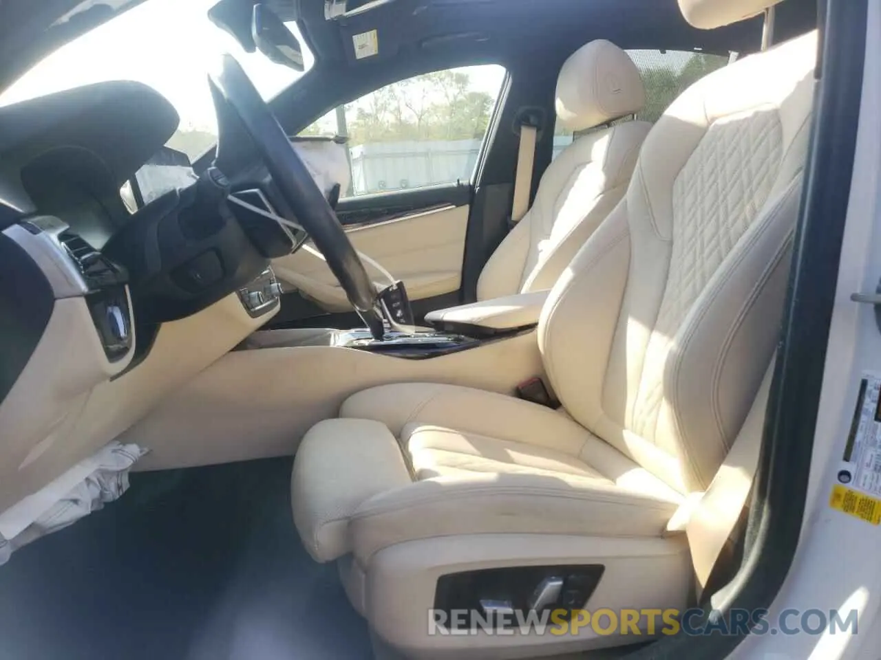 7 fotografías del automóvil dañado WBA53BH07MCF83748 BMW 5 SERIES 2021