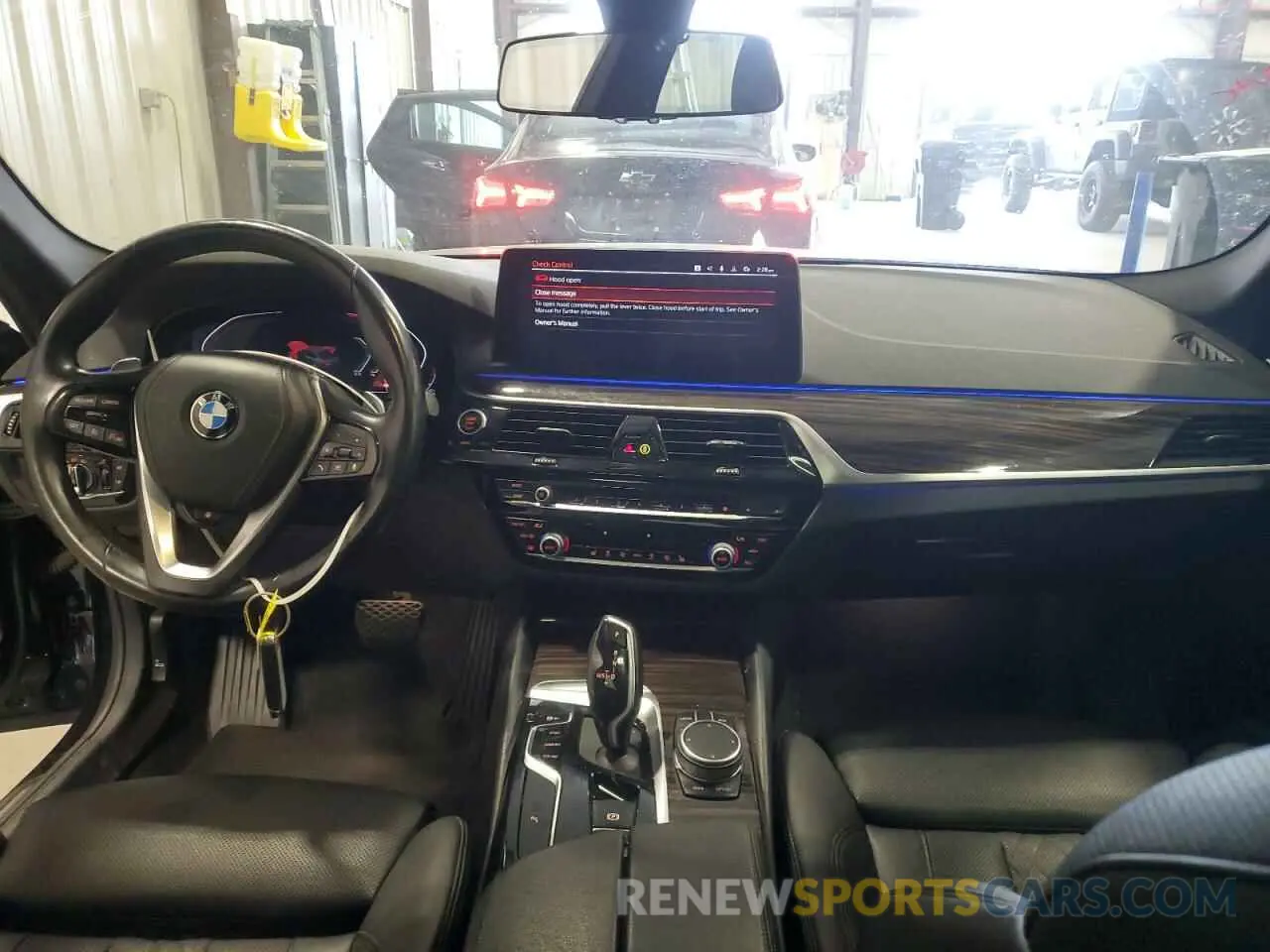 8 fotografías del automóvil dañado WBA53BH07MCF88366 BMW 5 SERIES 2021