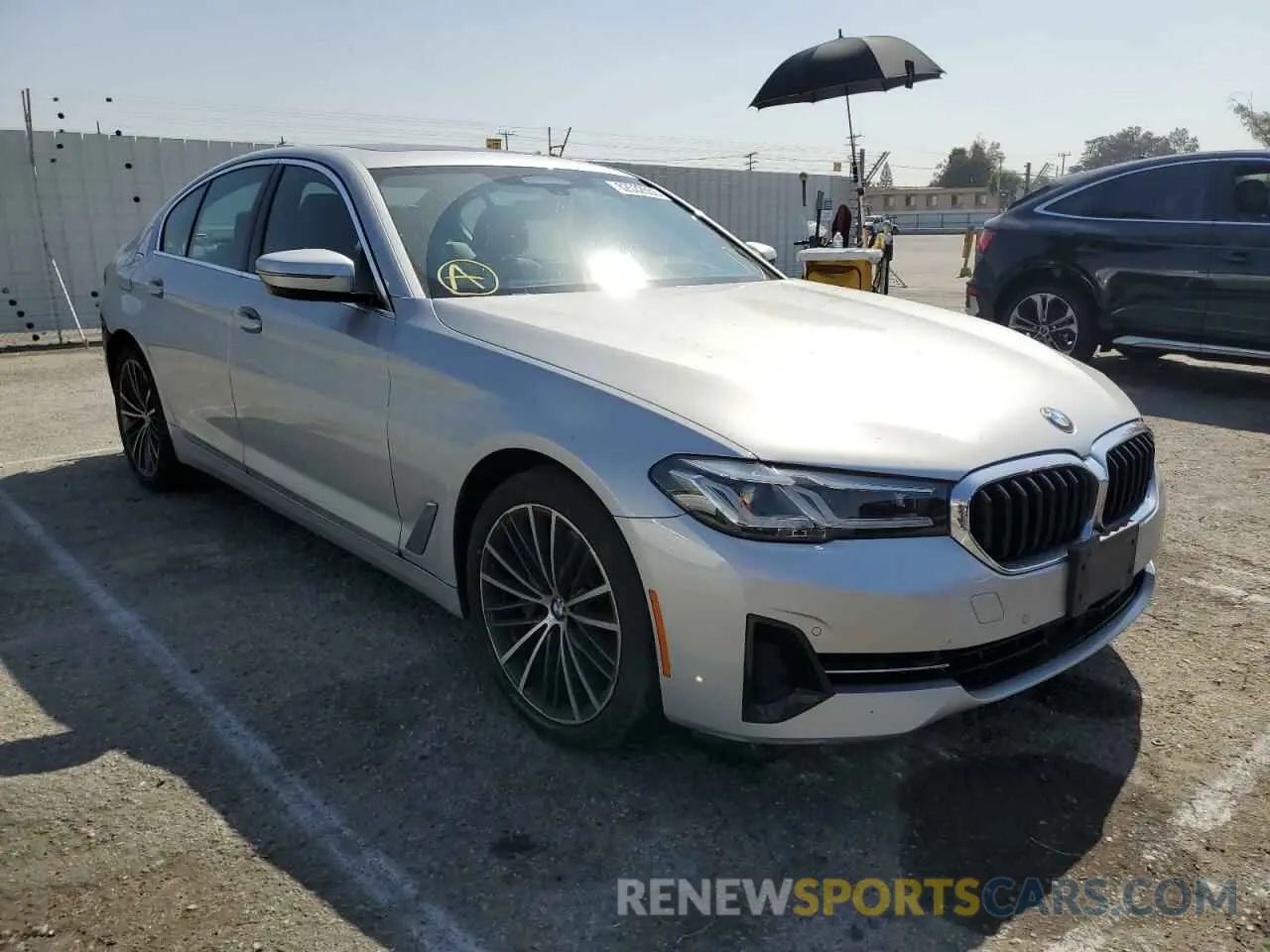 1 fotografías del automóvil dañado WBA53BH08MCG02212 BMW 5 SERIES 2021