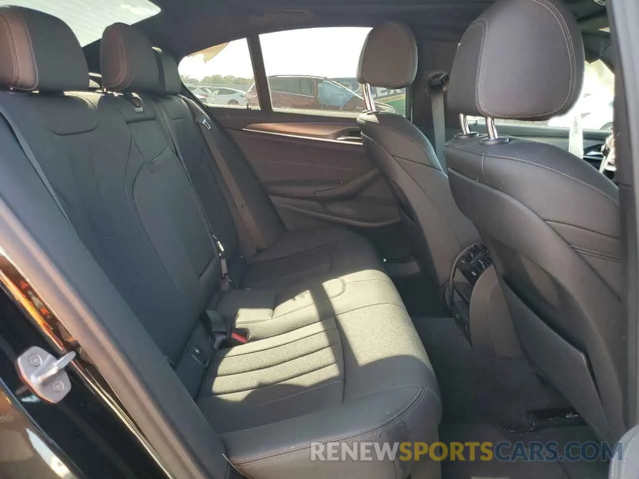 10 fotografías del automóvil dañado WBA53BH08MCG75595 BMW 5 SERIES 2021
