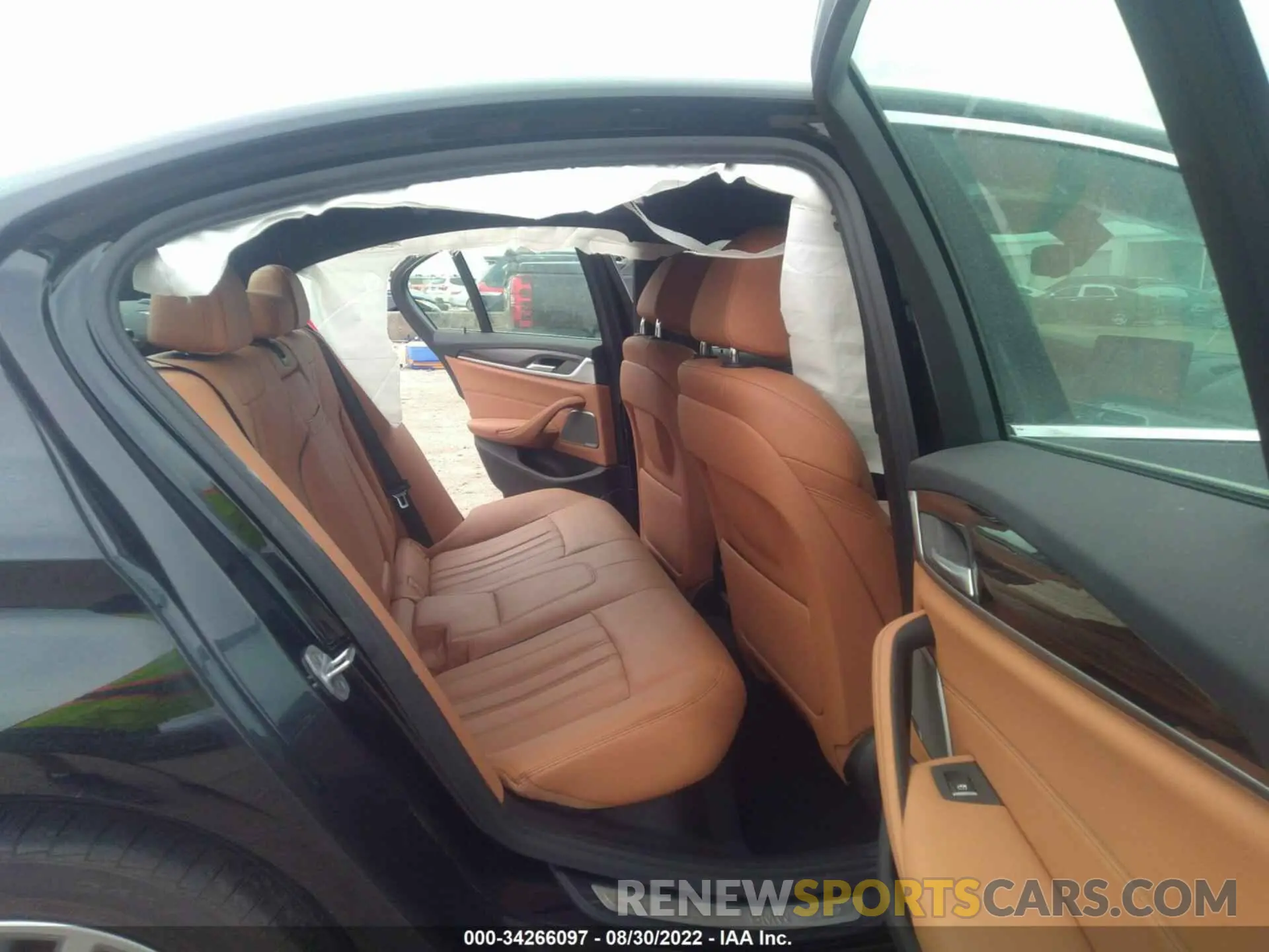 8 fotografías del automóvil dañado WBA53BH09MCF22790 BMW 5 SERIES 2021