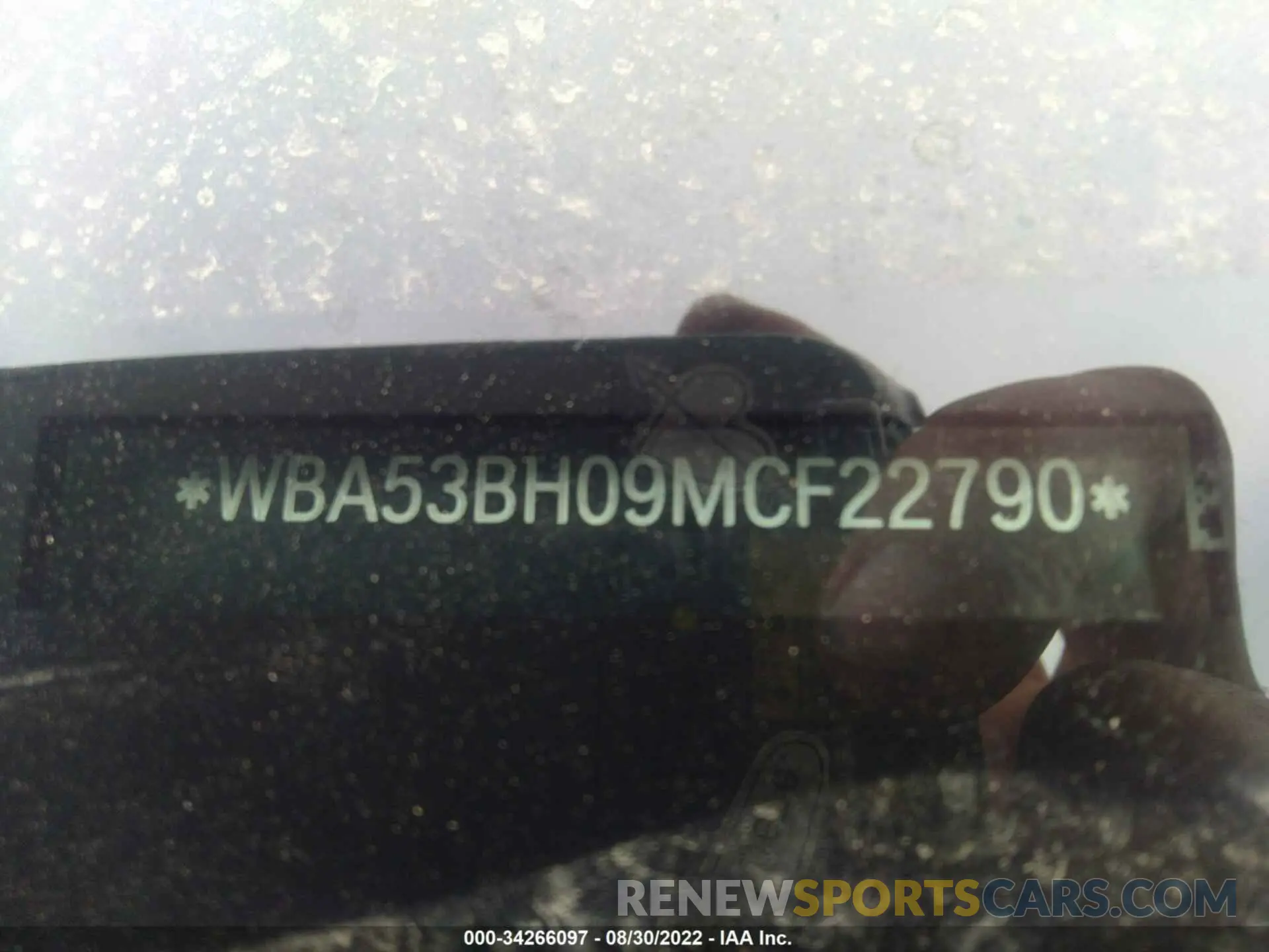 9 fotografías del automóvil dañado WBA53BH09MCF22790 BMW 5 SERIES 2021