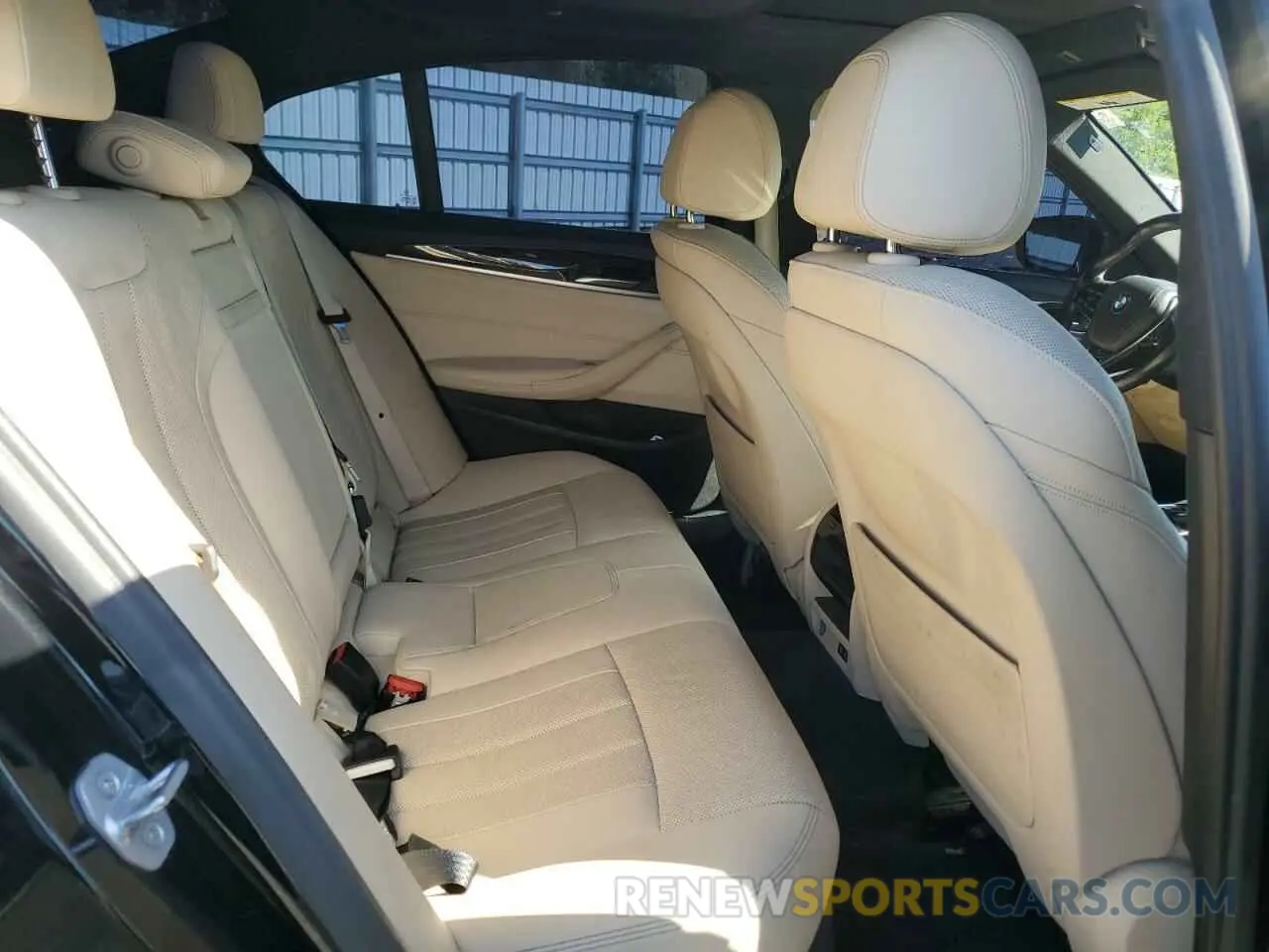 10 fotografías del automóvil dañado WBA53BH0XMWW98212 BMW 5 SERIES 2021