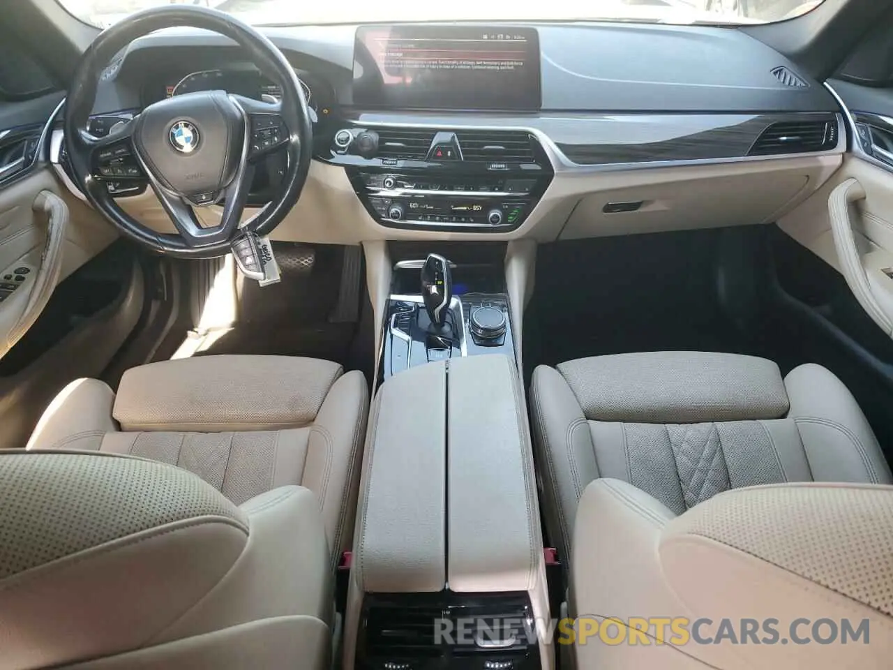 8 fotografías del automóvil dañado WBA53BH0XMWW98212 BMW 5 SERIES 2021