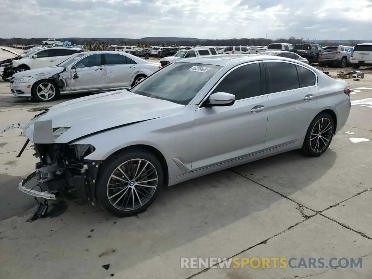 1 fotografías del automóvil dañado WBA53BH0XMWX21827 BMW 5 SERIES 2021