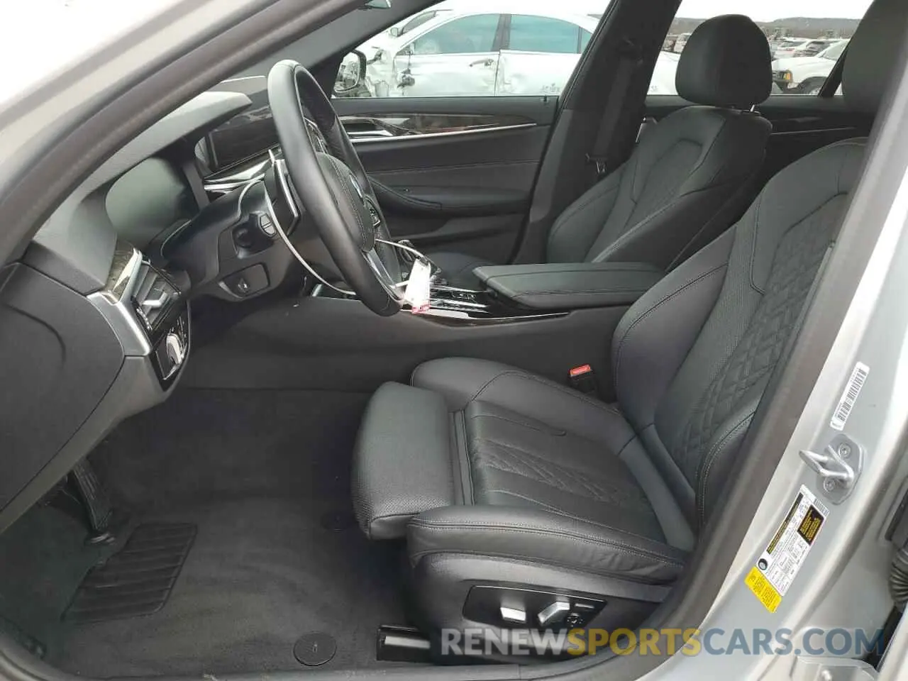 7 fotografías del automóvil dañado WBA53BH0XMWX21827 BMW 5 SERIES 2021