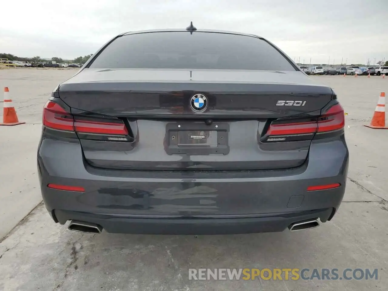 6 fotografías del automóvil dañado WBA53BH0XMWX30592 BMW 5 SERIES 2021