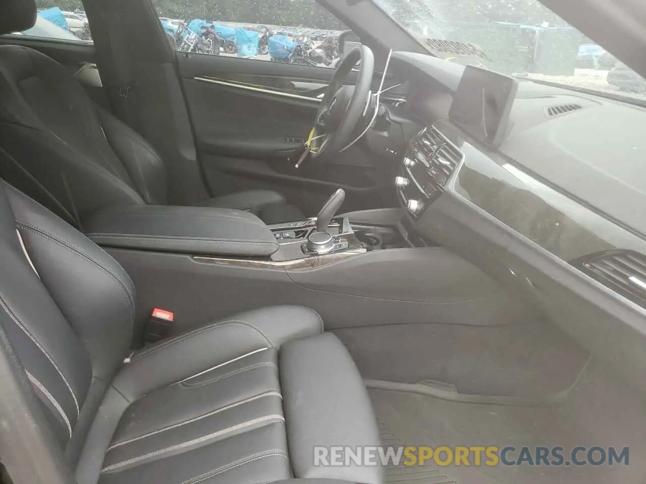 5 fotografías del automóvil dañado WBA53BJ01MCF33308 BMW 5 SERIES 2021