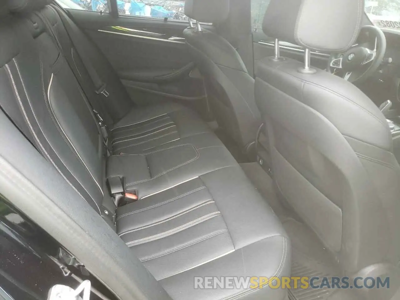 6 fotografías del automóvil dañado WBA53BJ01MCF33308 BMW 5 SERIES 2021
