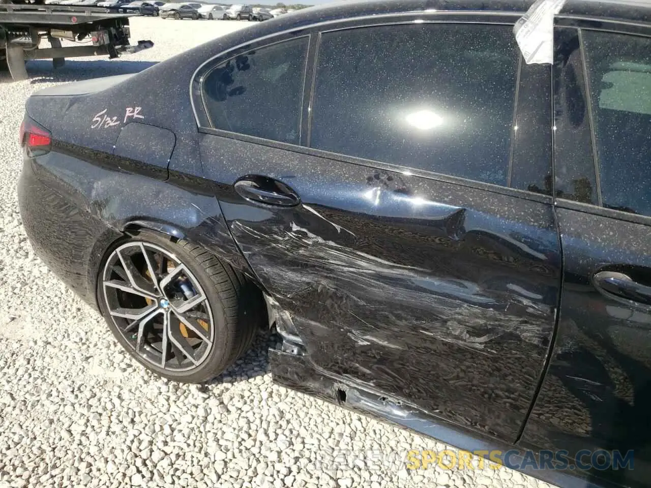 9 fotografías del automóvil dañado WBA53BJ01MCF61142 BMW 5 SERIES 2021