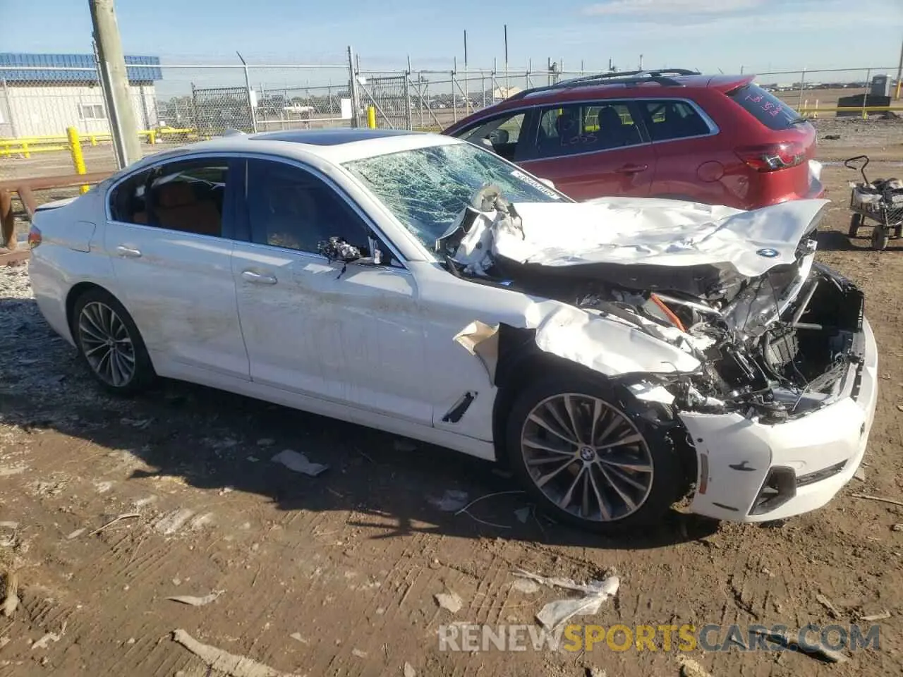 4 fotografías del automóvil dañado WBA53BJ01MWX02769 BMW 5 SERIES 2021