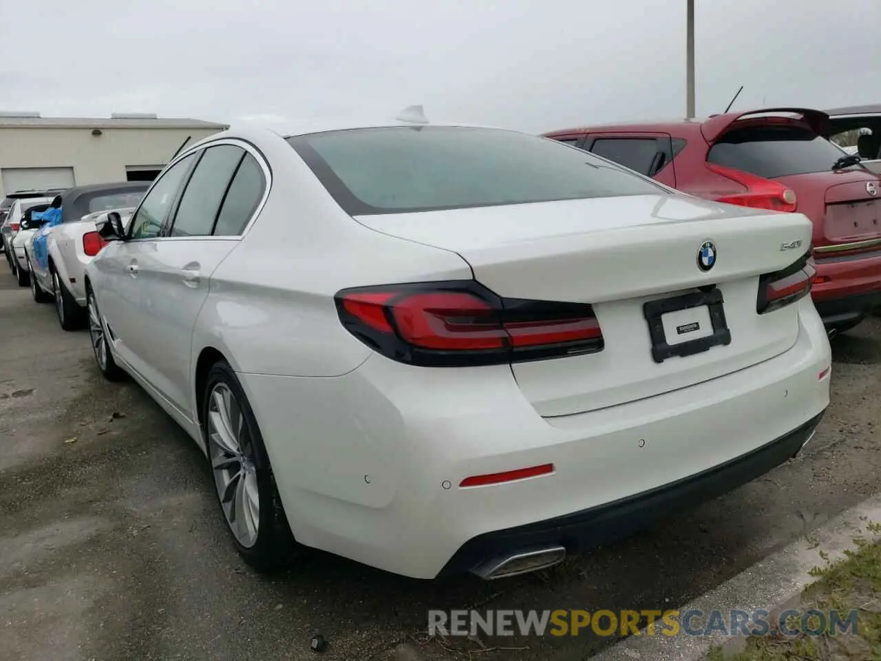 3 fotografías del automóvil dañado WBA53BJ02MCF92285 BMW 5 SERIES 2021
