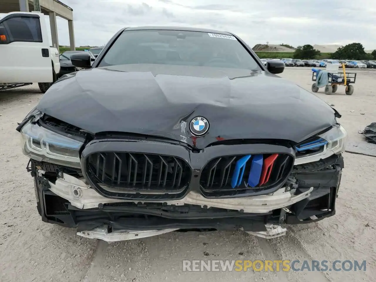 5 fotografías del automóvil dañado WBA53BJ02MCG07383 BMW 5 SERIES 2021