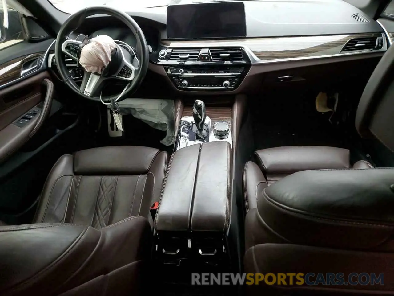 8 fotografías del automóvil dañado WBA53BJ02MCG07383 BMW 5 SERIES 2021