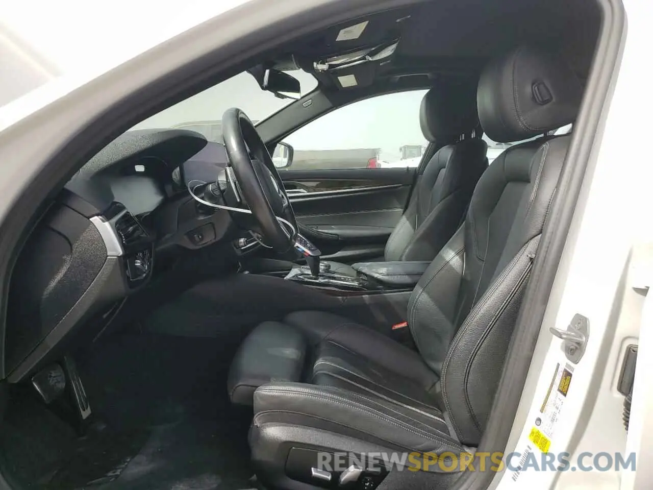 7 fotografías del automóvil dañado WBA53BJ02MWW89420 BMW 5 SERIES 2021