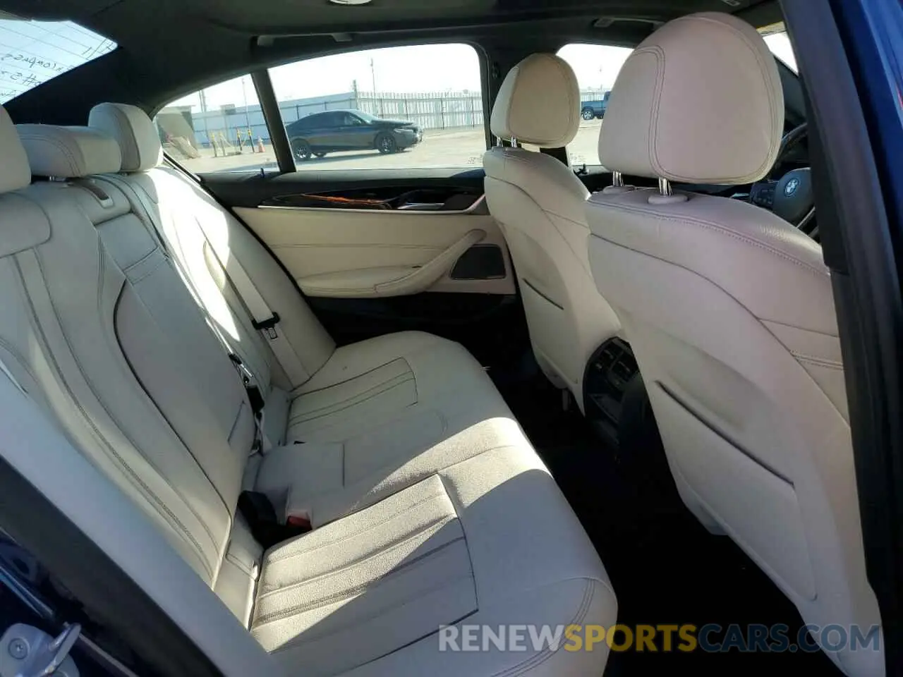 11 fotografías del automóvil dañado WBA53BJ05MWX16285 BMW 5 SERIES 2021