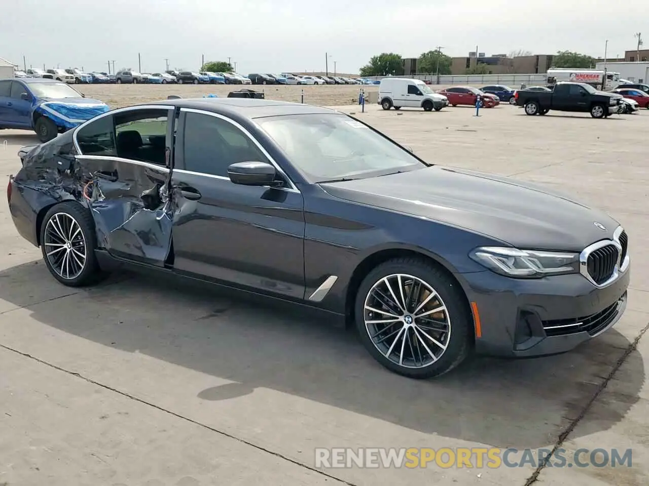 4 fotografías del automóvil dañado WBA53BJ05MWX21583 BMW 5 SERIES 2021