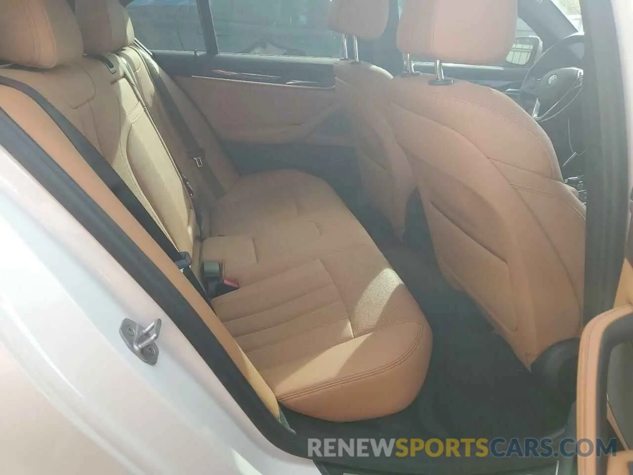 10 fotografías del automóvil dañado WBA53BJ0XMWX06030 BMW 5 SERIES 2021