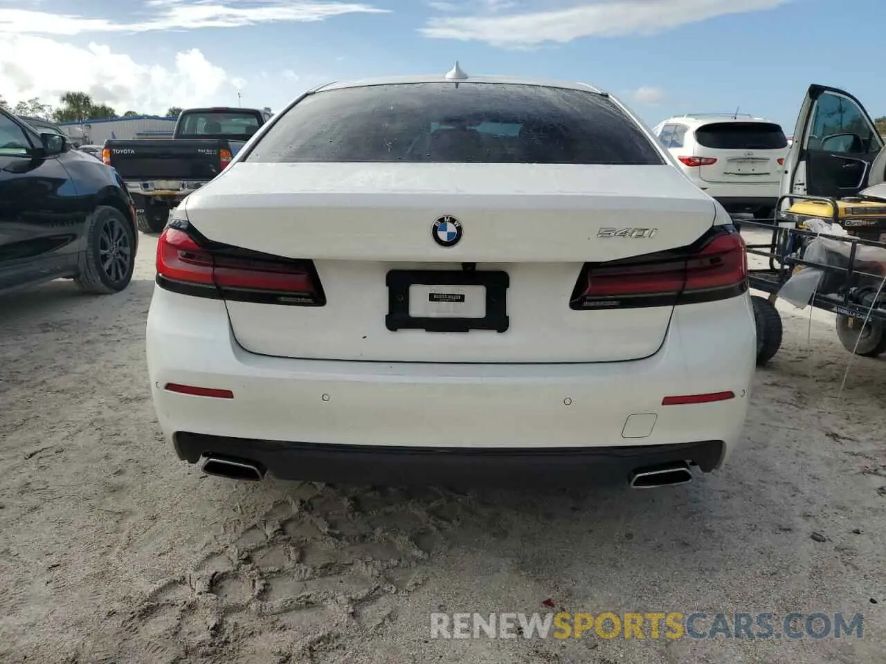 6 fotografías del automóvil dañado WBA53BJ0XMWX06030 BMW 5 SERIES 2021