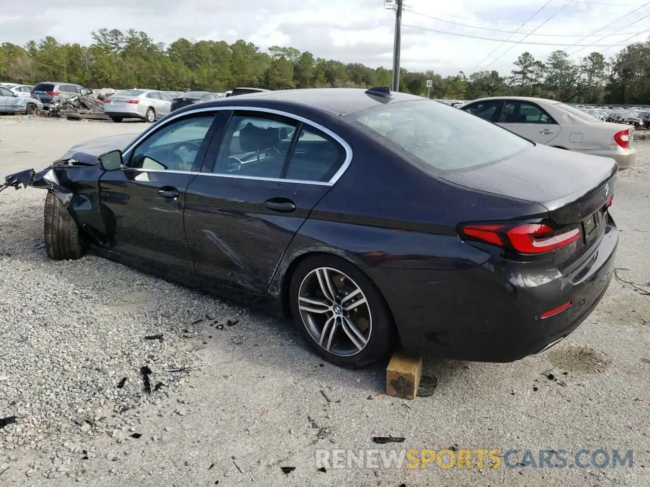 2 fotografías del automóvil dañado WBA53BJ0XMWX27427 BMW 5 SERIES 2021