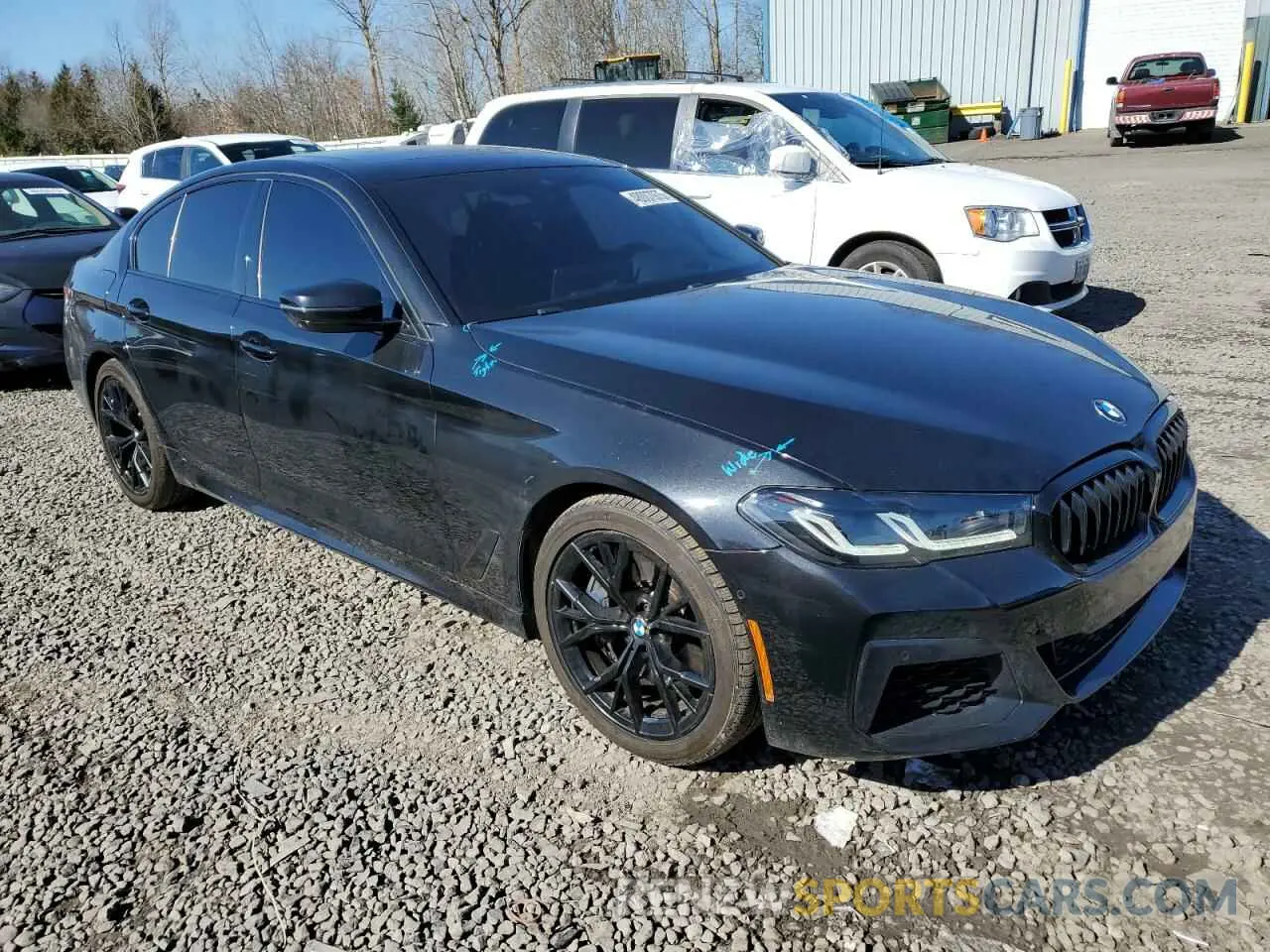 4 fotografías del automóvil dañado WBA73BJ03MWW89855 BMW 5 SERIES 2021