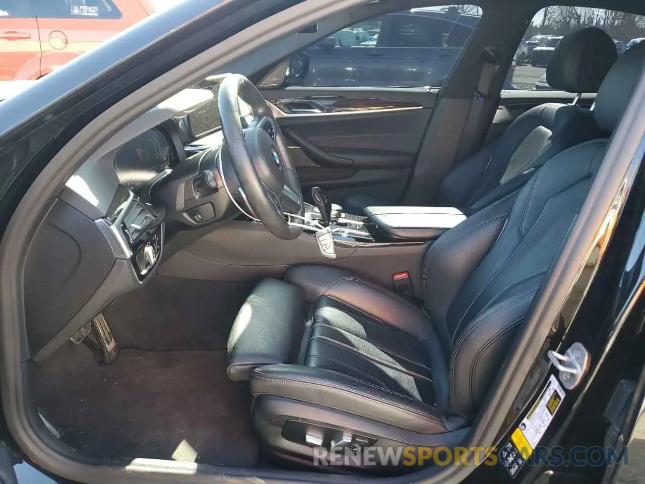 7 fotografías del automóvil dañado WBA73BJ03MWW89855 BMW 5 SERIES 2021