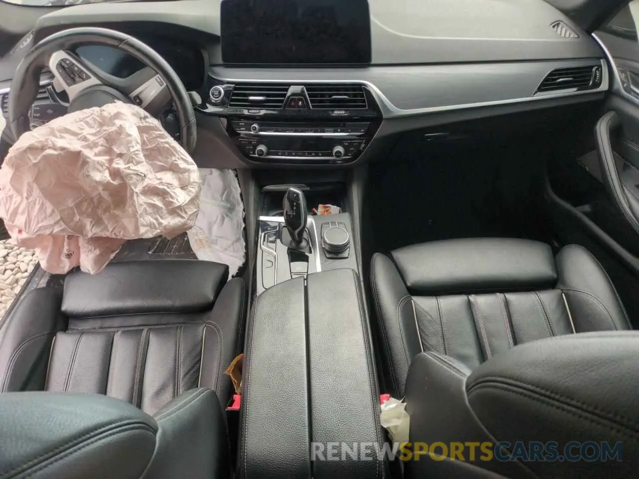 8 fotografías del automóvil dañado WBA73BJ06MWX04400 BMW 5 SERIES 2021