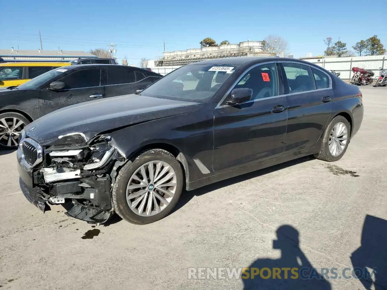 1 fotografías del automóvil dañado WBA73BJ07MCF04162 BMW 5 SERIES 2021
