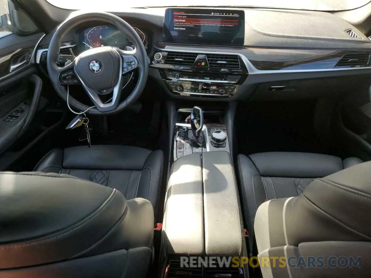 8 fotografías del automóvil dañado WBA73BJ07MCF04162 BMW 5 SERIES 2021
